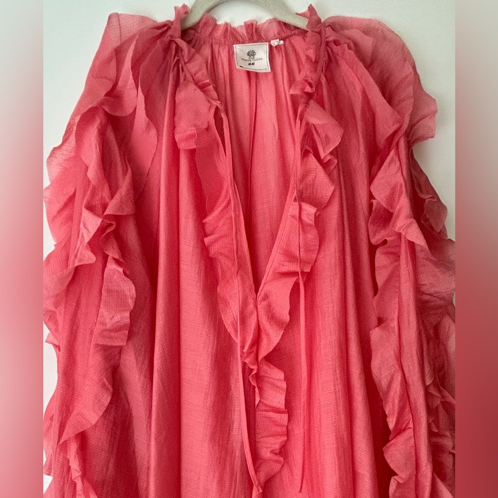 H&MxThe White Lotus Ruffled Pink Coral Dress
NWOT - Picture 4 of 9